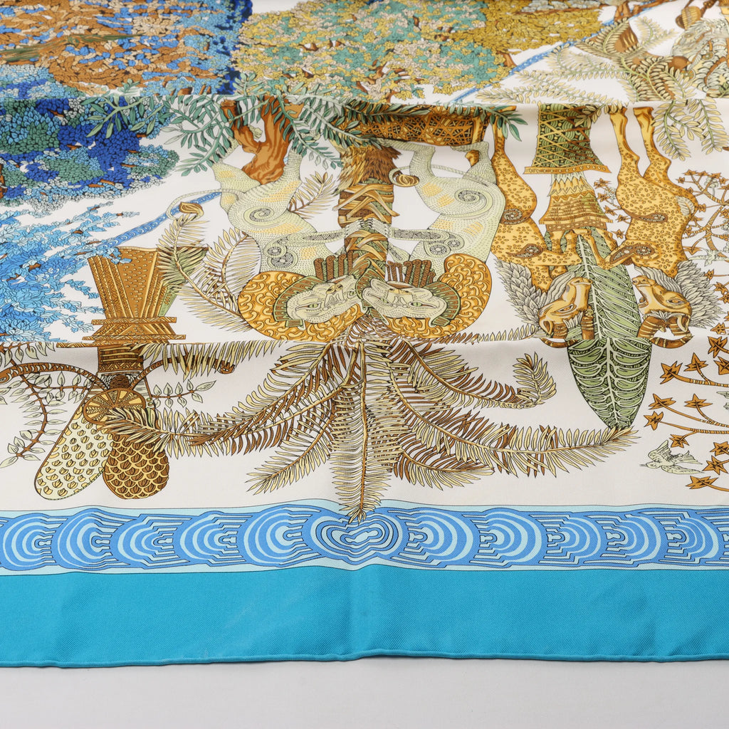 Hermès Carré 90 "Les Legendes de L'Arbre" Silk handkerchief in Blue