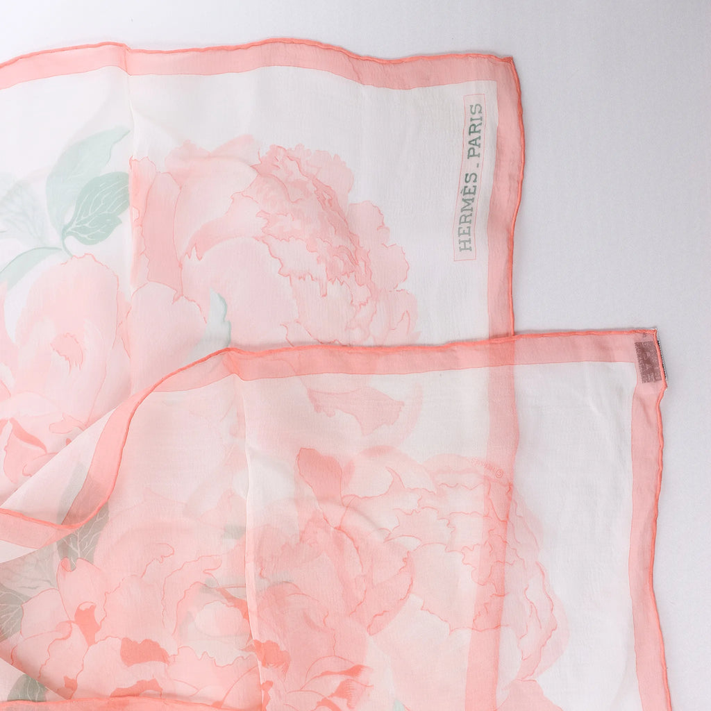 Hermès Carré 90 "Les Pivoines Koyaku" Silk handkerchief in Pink