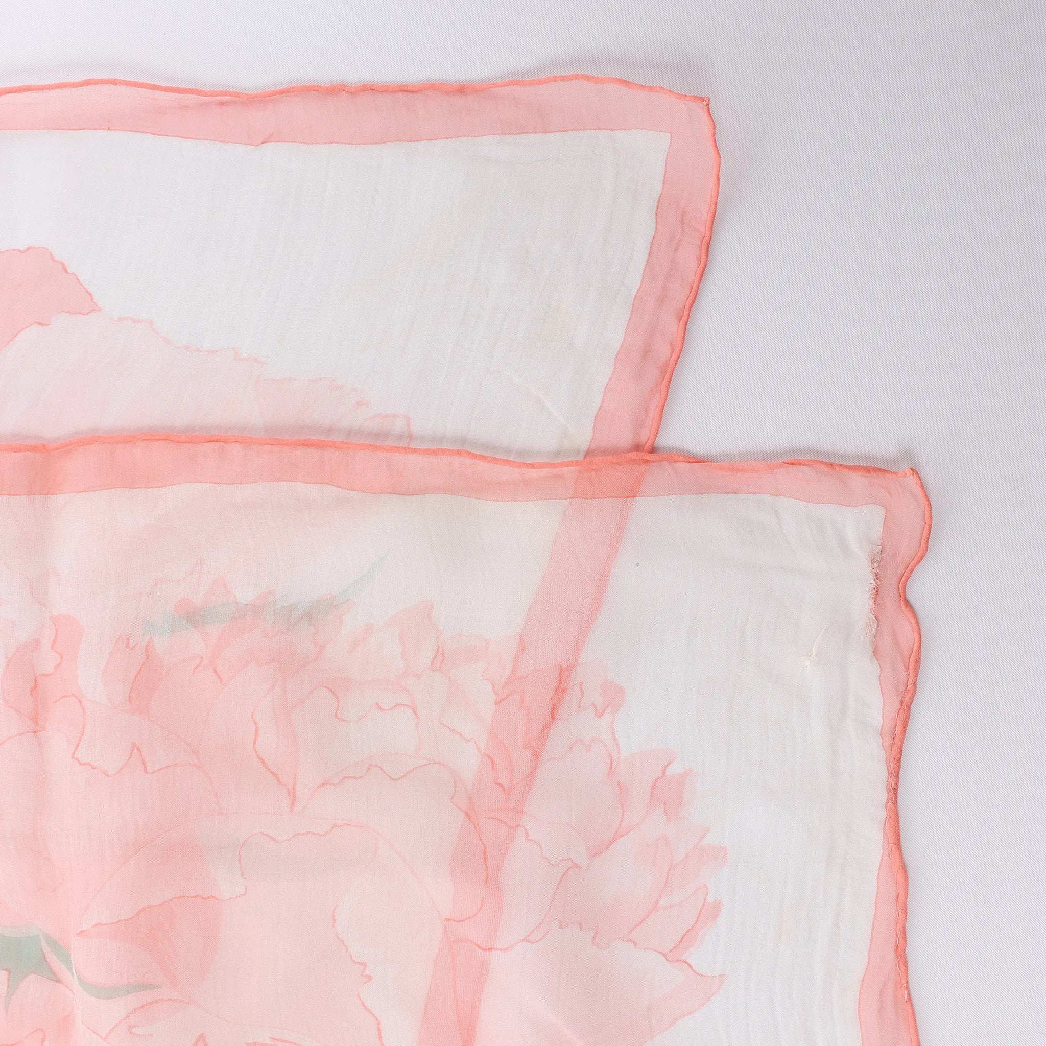 Hermès Carré 90 "Les Pivoines Koyaku" Silk handkerchief in Pink