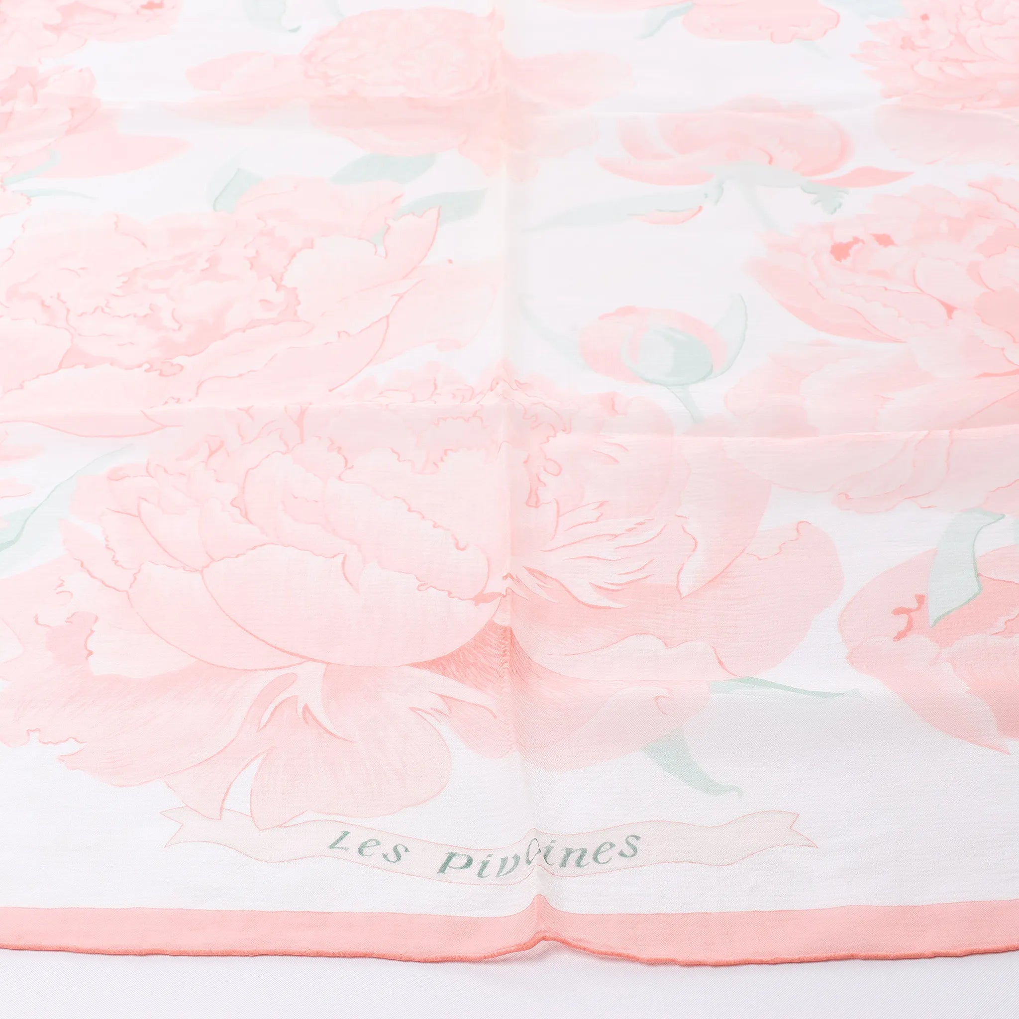 Hermès Carré 90 "Les Pivoines Koyaku" Silk handkerchief in Pink
