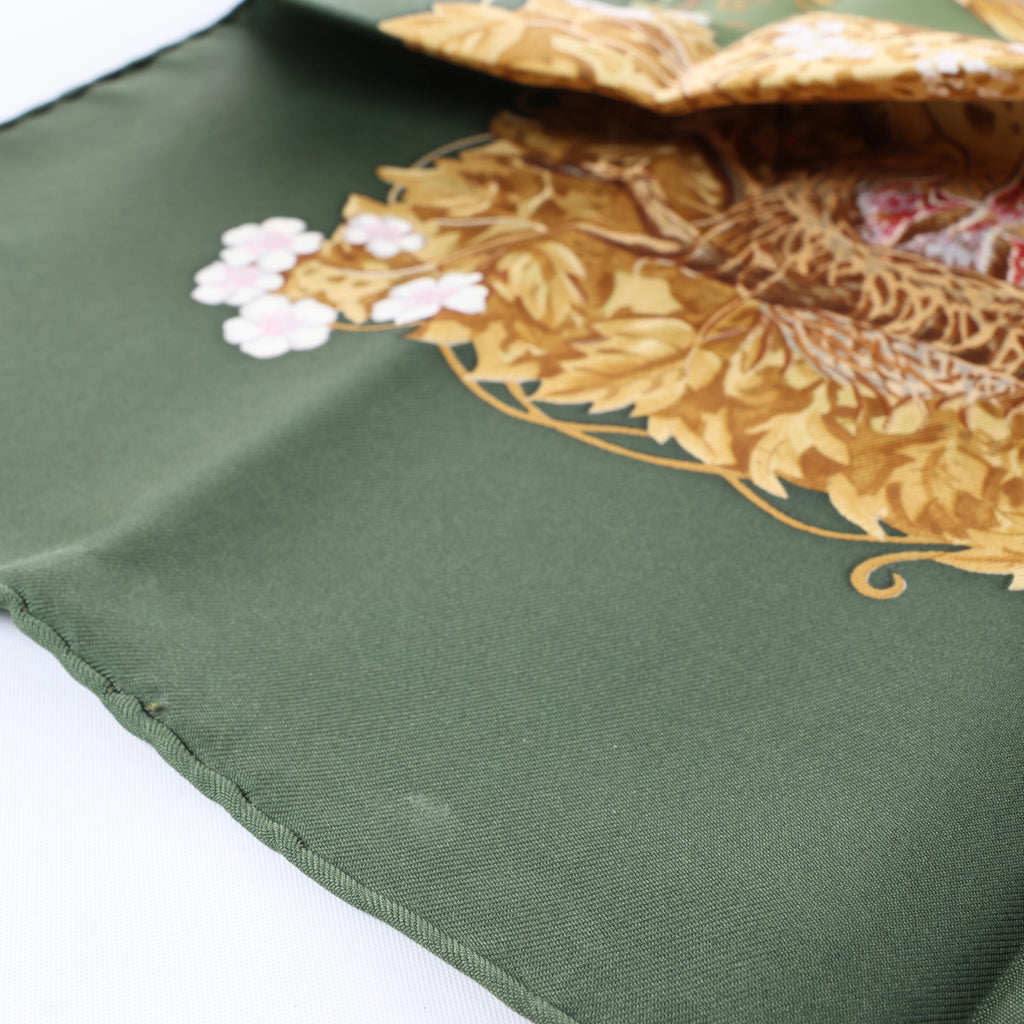 Hermès Carré 90 "Les Quatre Saisons" Silk handkerchief in Green