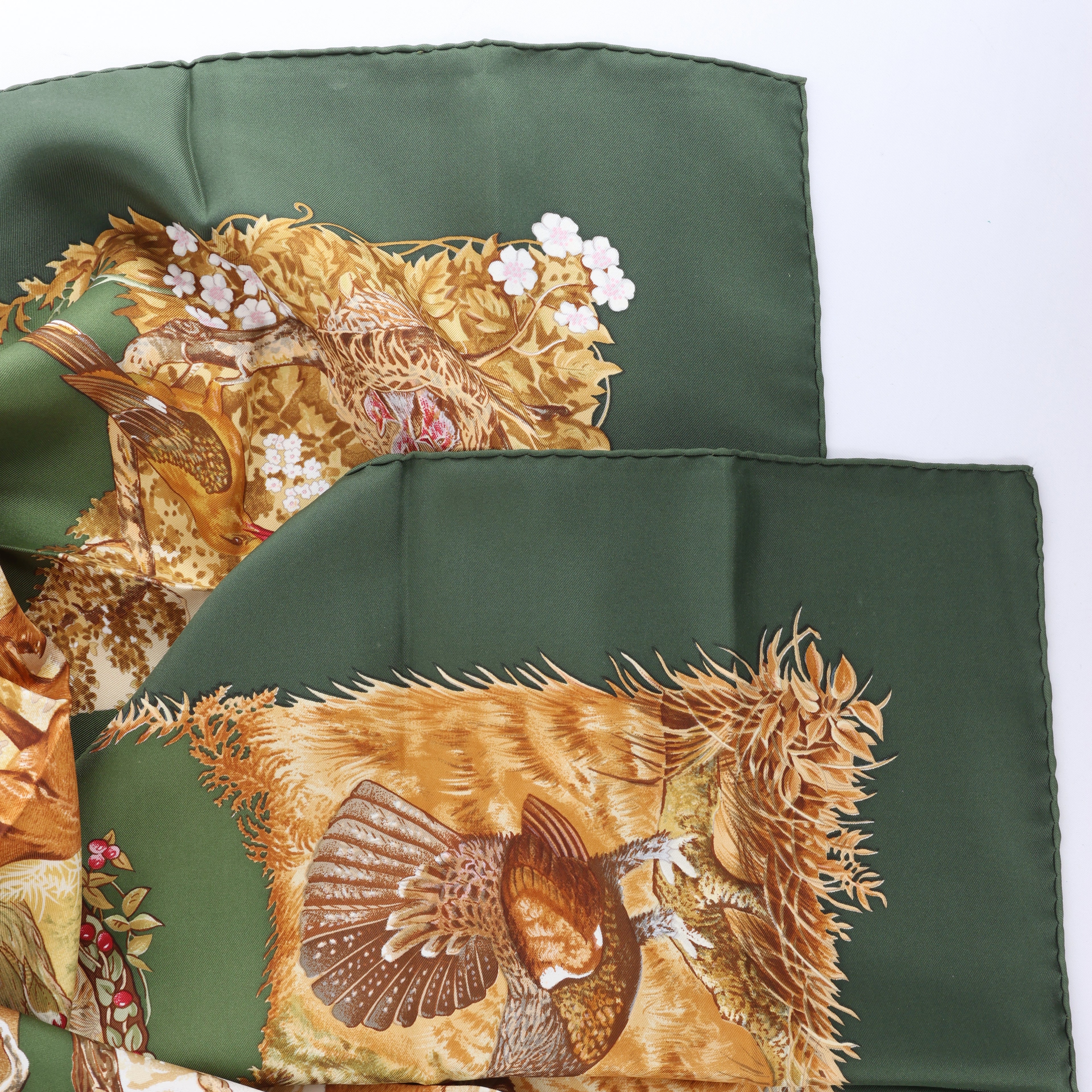Hermès Carré 90 "Les Quatre Saisons" Silk handkerchief in Green