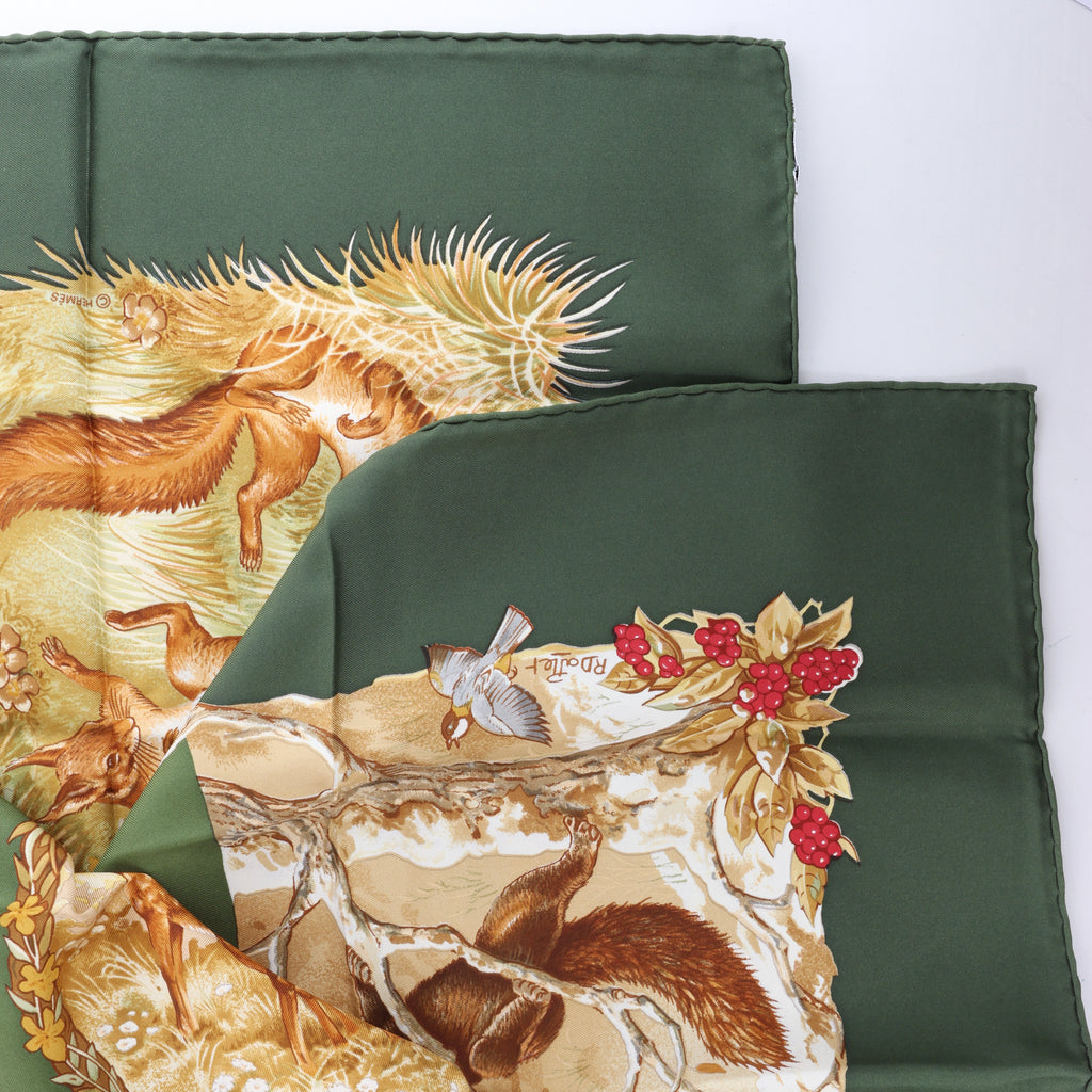 Hermès Carré 90 "Les Quatre Saisons" Silk handkerchief in Green