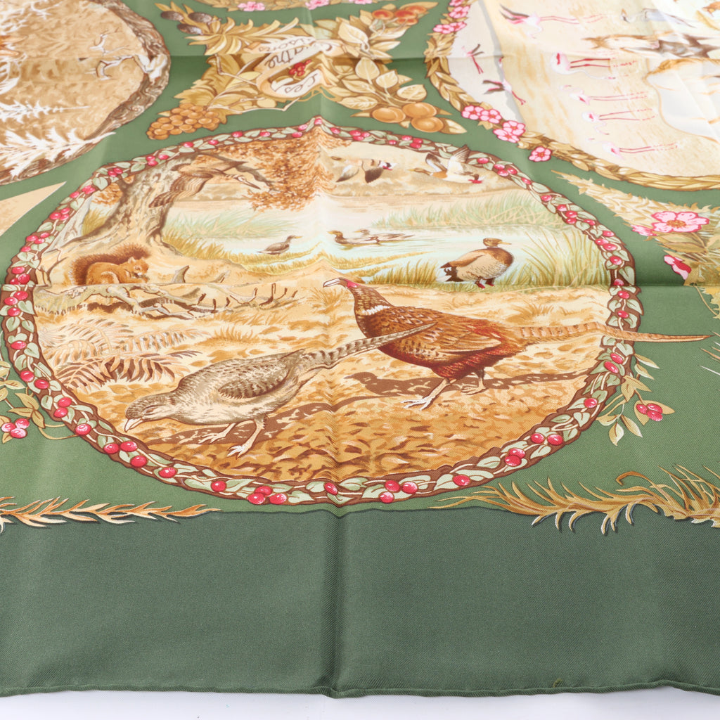 Hermès Carré 90 "Les Quatre Saisons" Silk handkerchief in Green