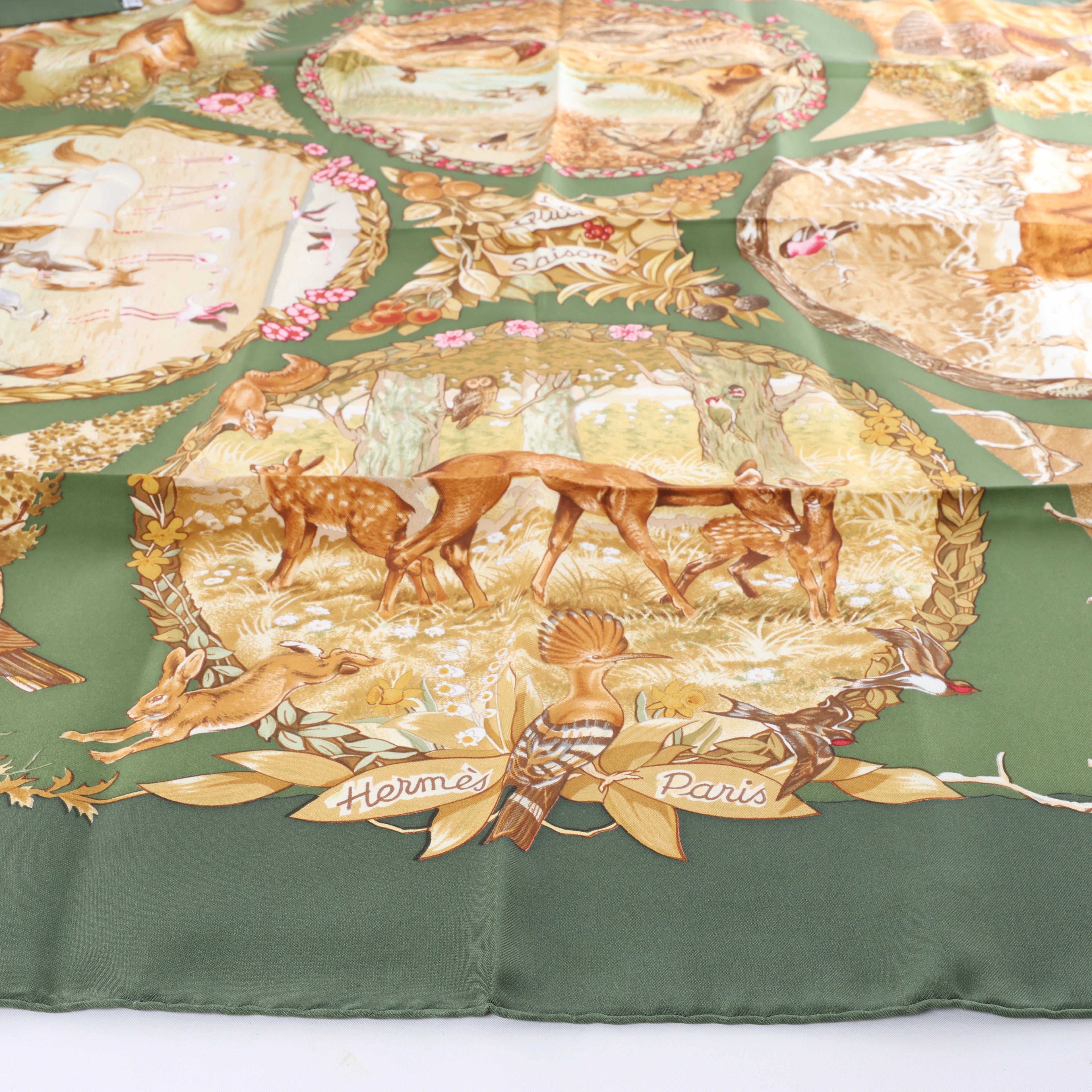 Hermès Carré 90 "Les Quatre Saisons" Silk handkerchief in Green
