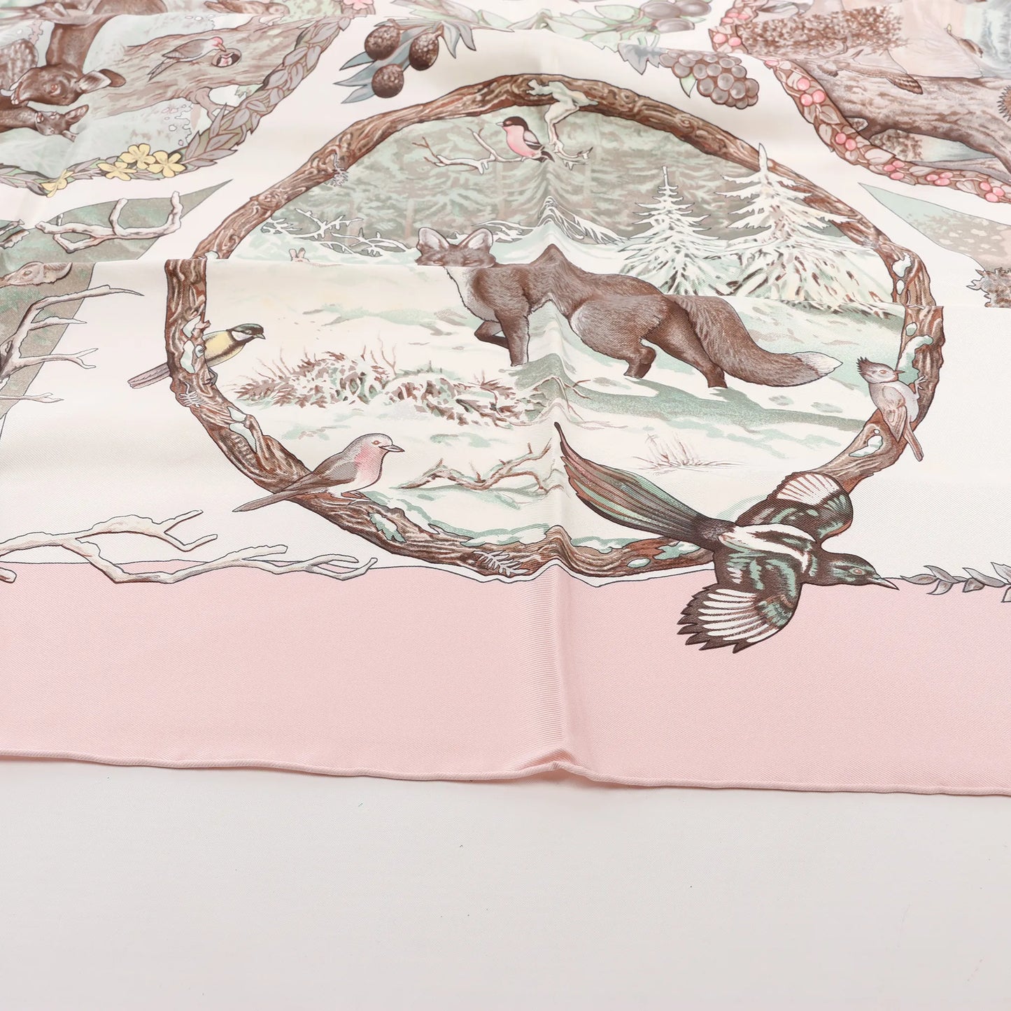 Hermès Carré 90 "Les Quatre Saisons" Silk handkerchief in Pink