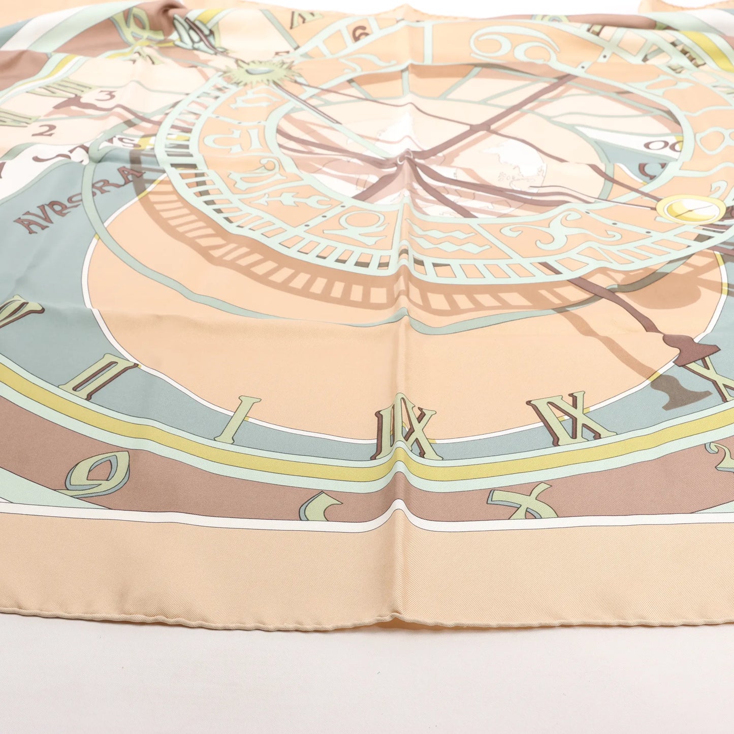 Hermès Carré 90 "MECANIQUE DU TEMPS" Silk handkerchief in Beige