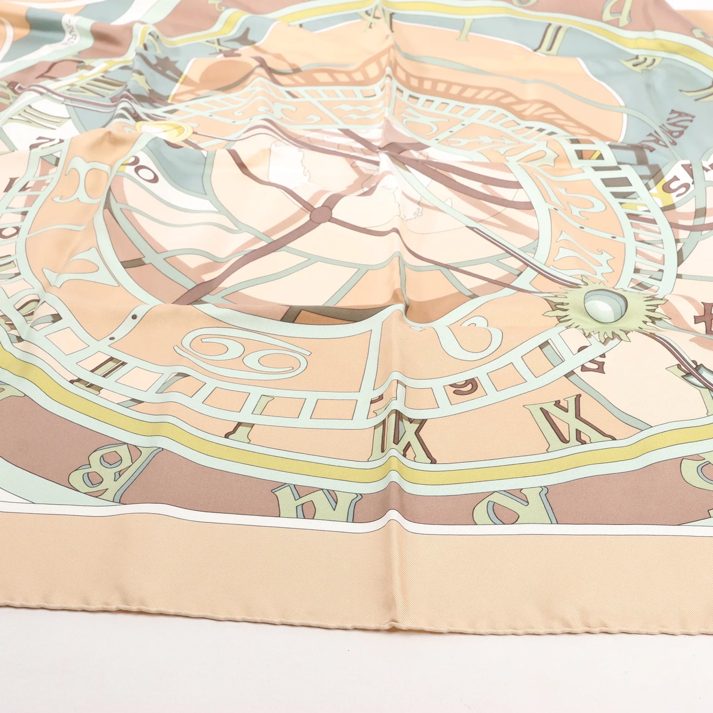 Hermès Carré 90 "MECANIQUE DU TEMPS" Silk handkerchief in Beige