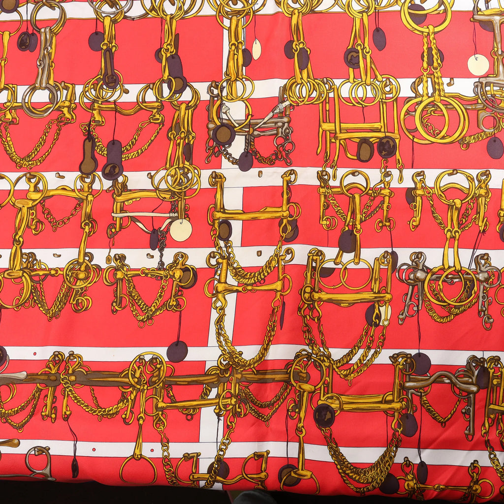 Hermès Carré 90 "MORS&FILETS" Silk handkerchief in Red x Navy Blue