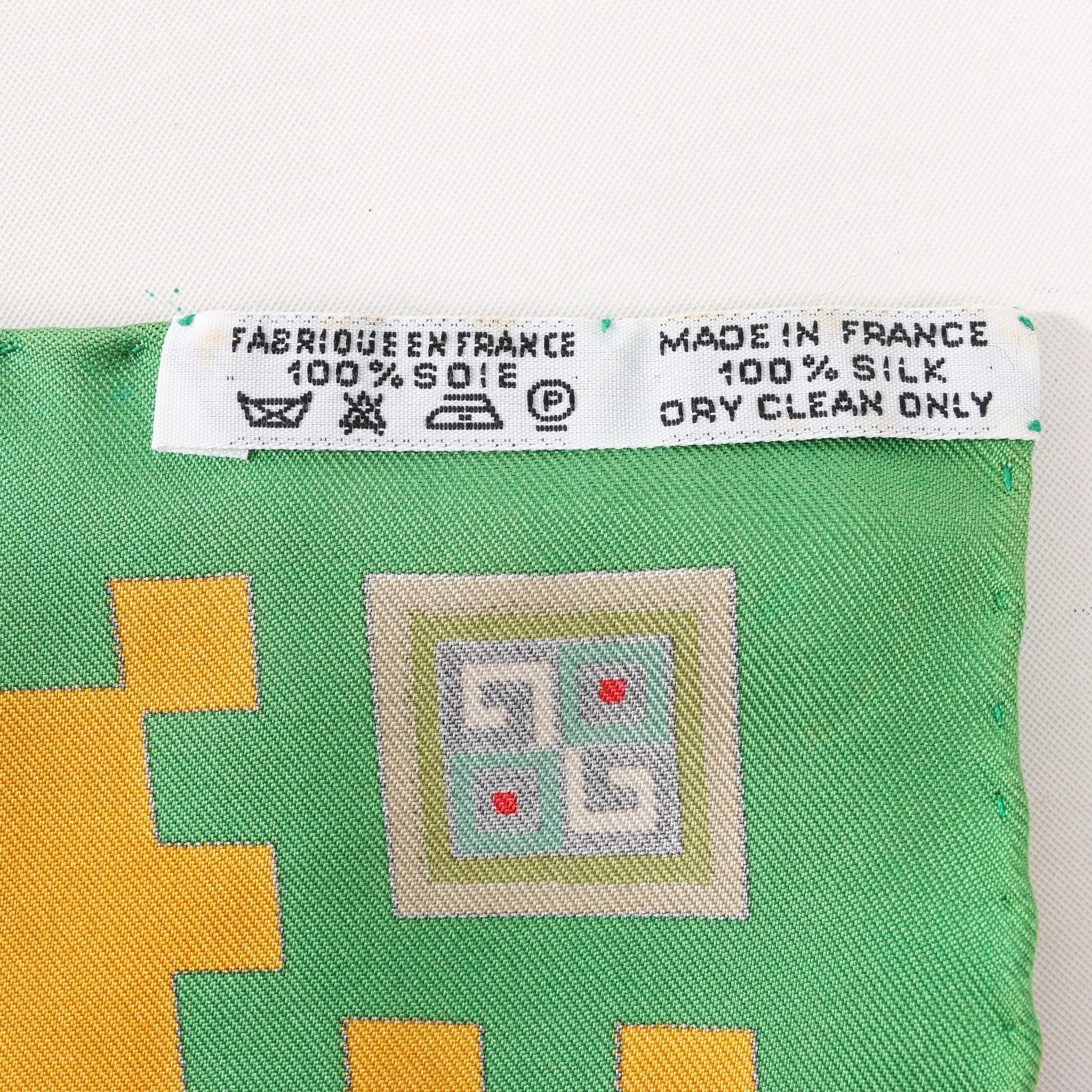 Hermès Carré 90 "MUSIQUE DES DIEUX" Silk handkerchief in Orange x Green