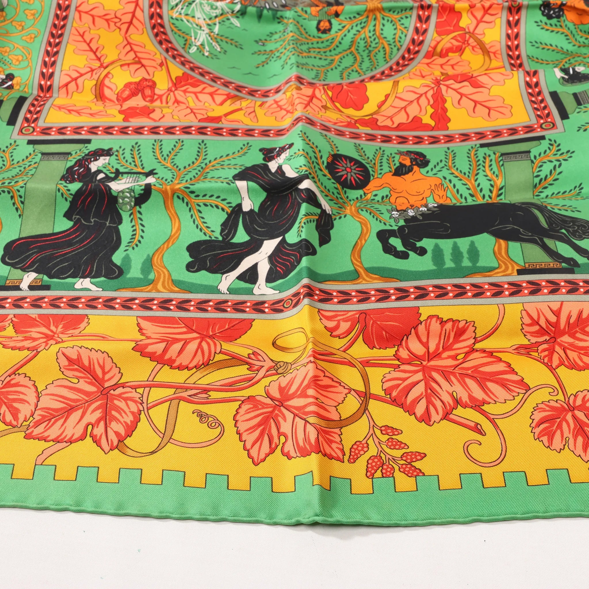 Hermès Carré 90 "MUSIQUE DES DIEUX" Silk handkerchief in Orange x Green