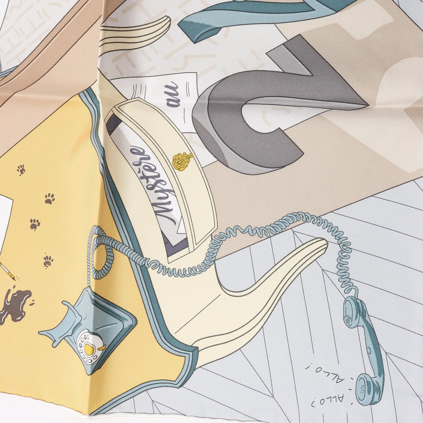 Hermès Carré 90 "MYSTERE AU 24" Silk handkerchief in Multicolor