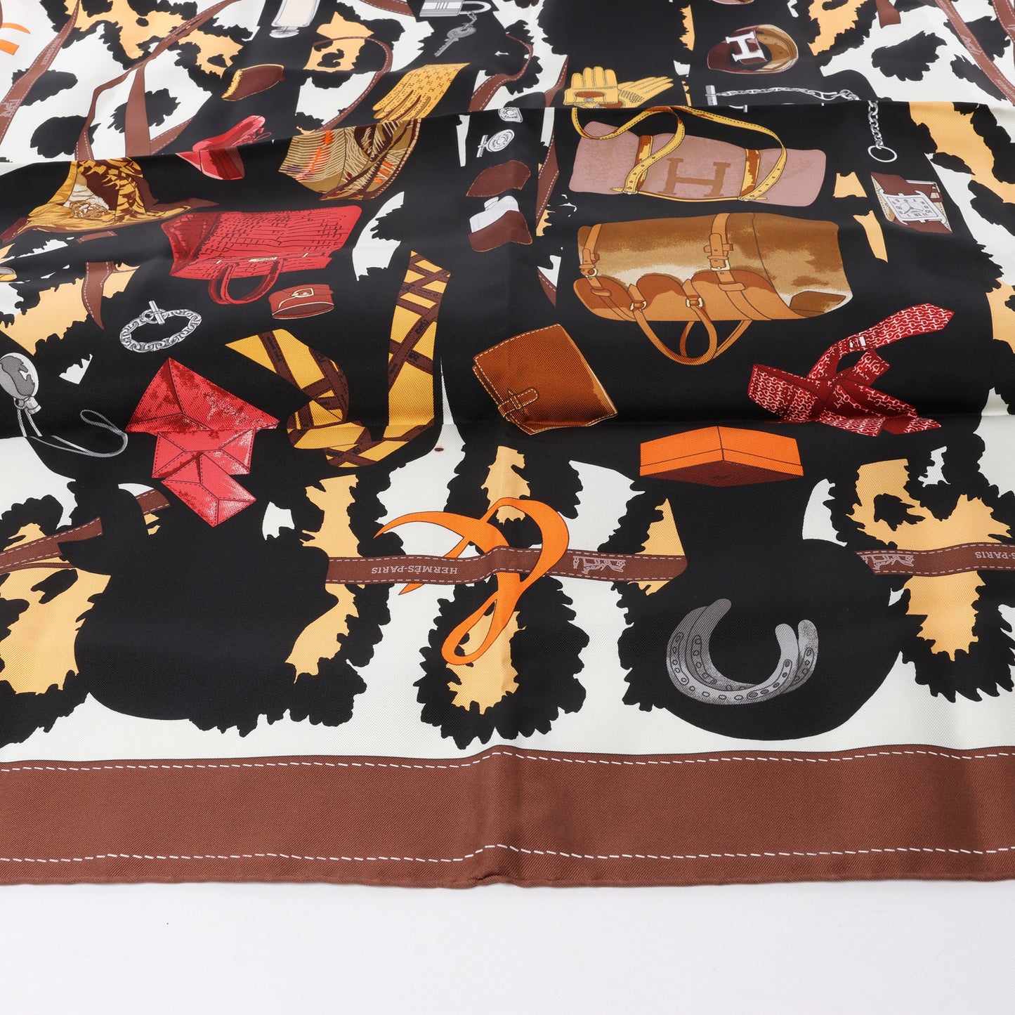 Hermès Carré 90 "Monsieur et Madame" Silk handkerchief in Brown