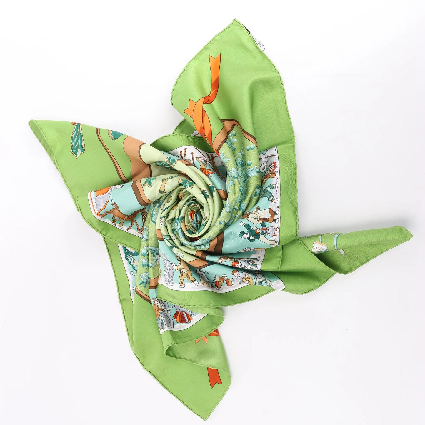 Hermès Carré 90 "Neige d' Antan" Silk handkerchief in Green