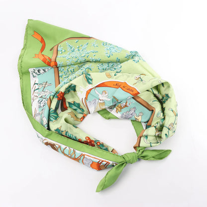 Hermès Carré 90 "Neige d' Antan" Silk handkerchief in Green