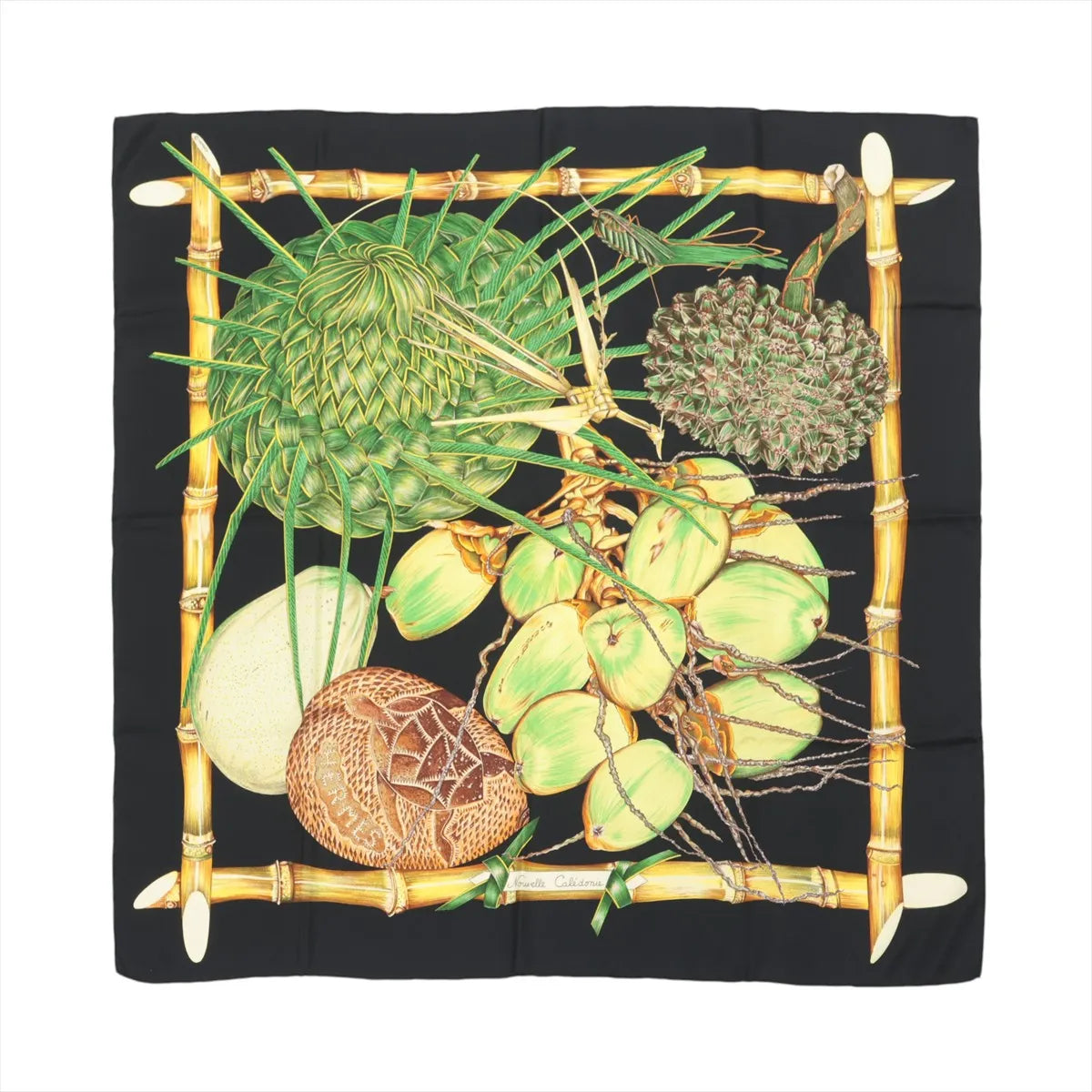 Hermès Carré 90 "Nouvelle Coledonie" Silk handkerchief in Black x Green