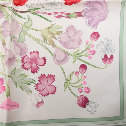 Hermès Carré 90 "OEillets sauvages et autres" Silk handkerchief in Green