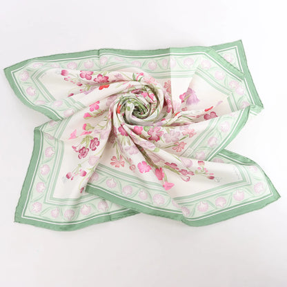 Hermès Carré 90 "OEillets sauvages et autres" Silk handkerchief in Green