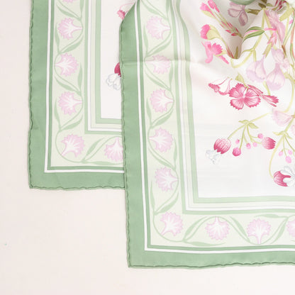 Hermès Carré 90 "OEillets sauvages et autres Caryophyllees" Silk handkerchief in Green