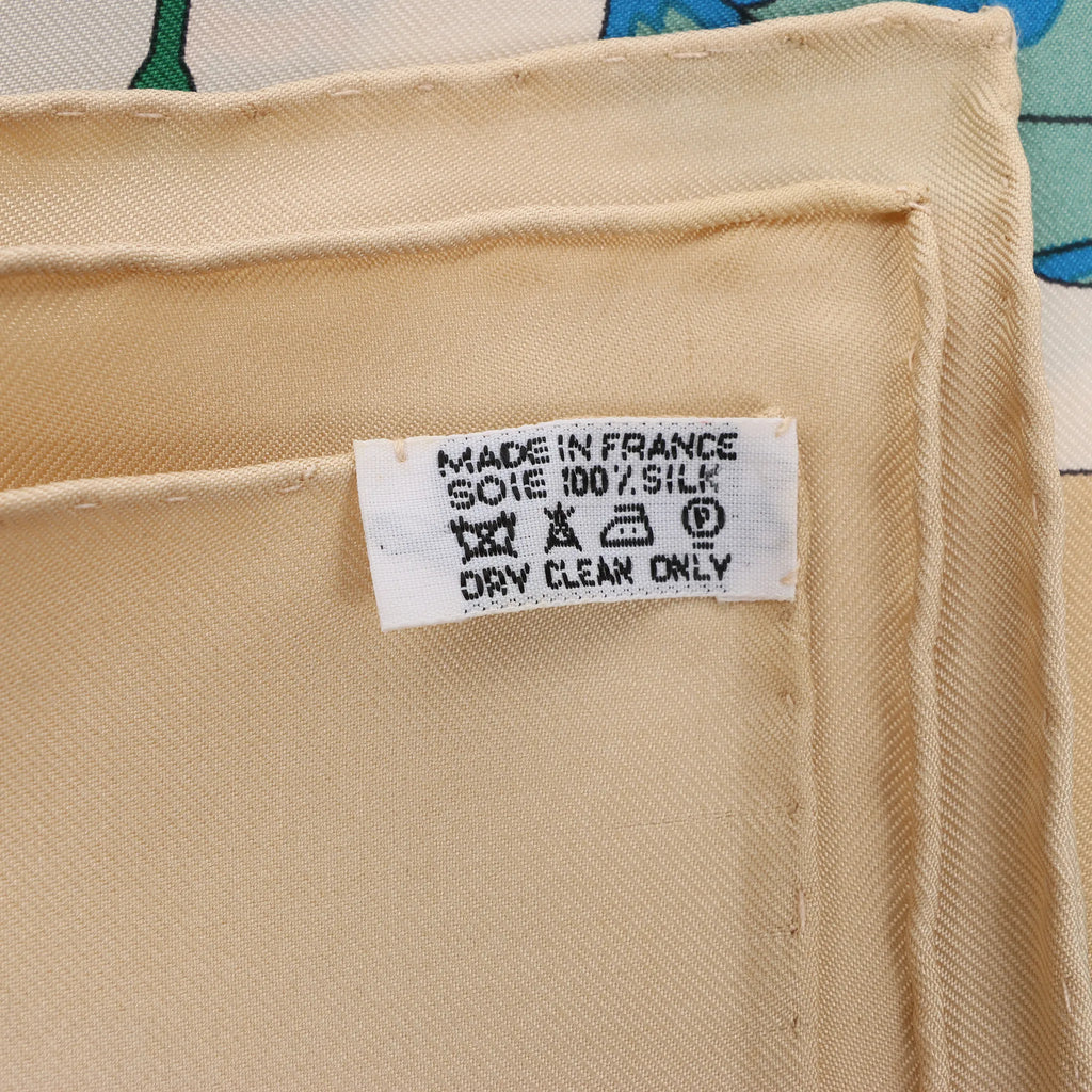 Hermès Carré 90 "OMBRELLES ET PARAPLUIES" Silk handkerchief in Beige