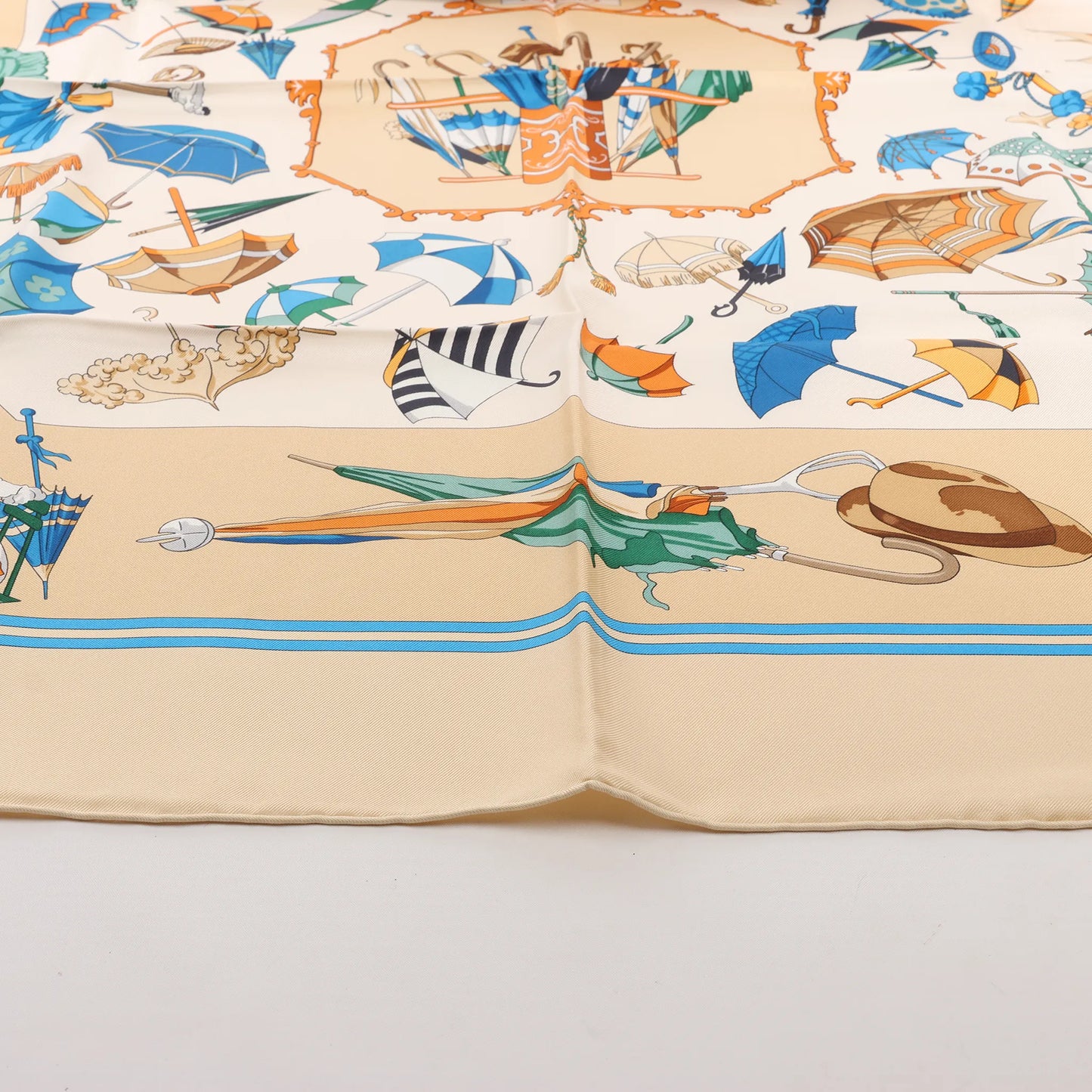 Hermès Carré 90 "OMBRELLES ET PARAPLUIES" Silk handkerchief in Beige