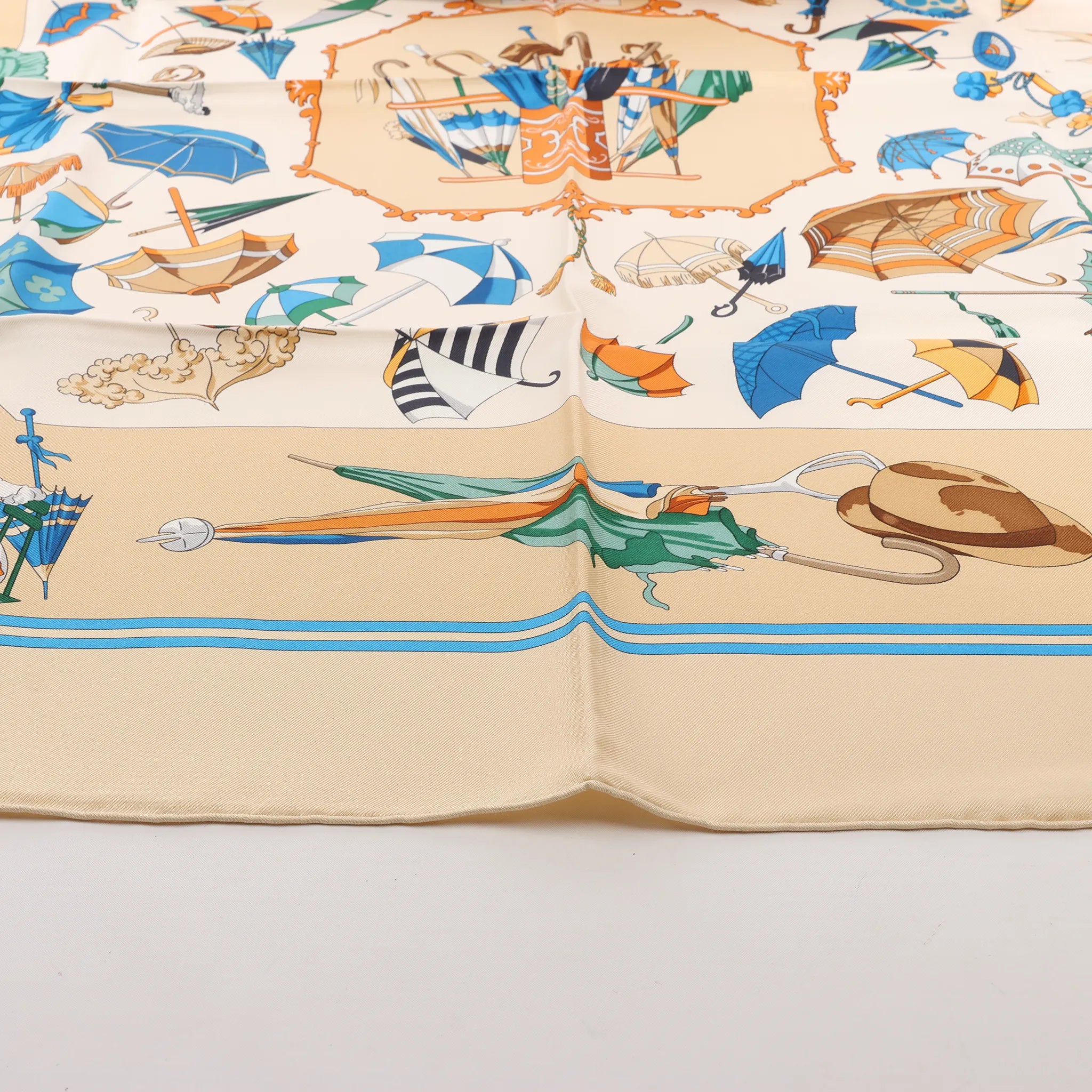 Hermès Carré 90 "OMBRELLES ET PARAPLUIES" Silk handkerchief in Beige