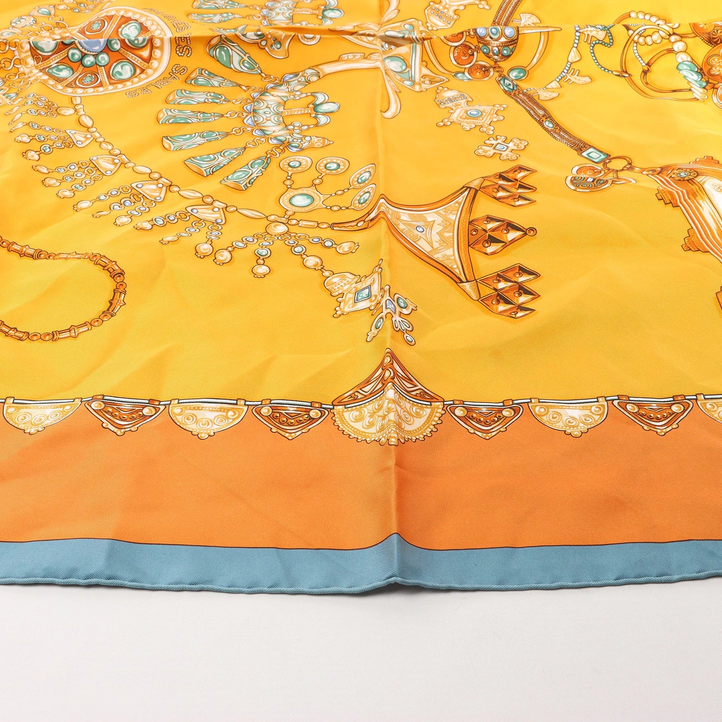 Hermès Carré 90 "PARURES DES SABLES" Silk handkerchief in Orange