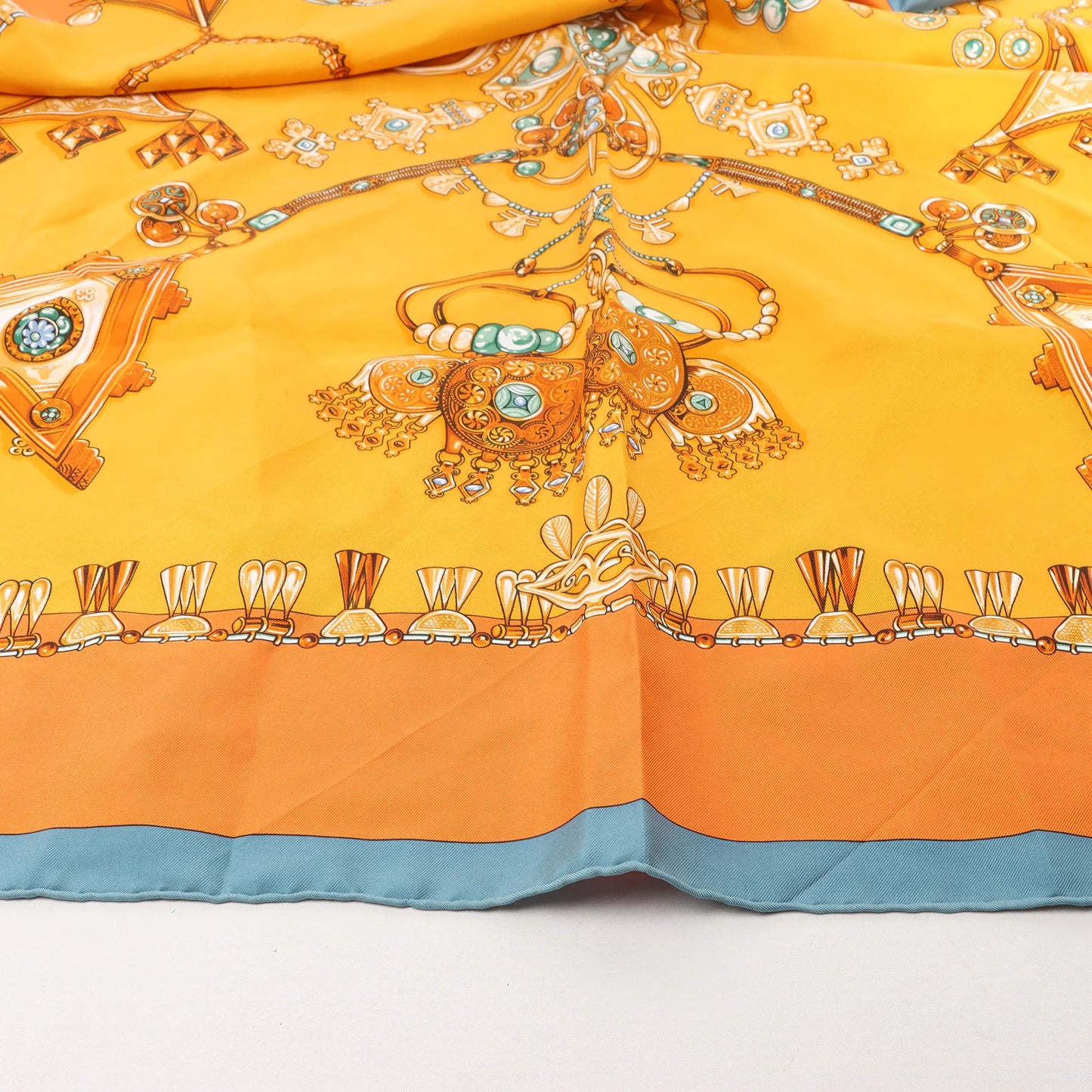 Hermès Carré 90 "PARURES DES SABLES" Silk handkerchief in Orange