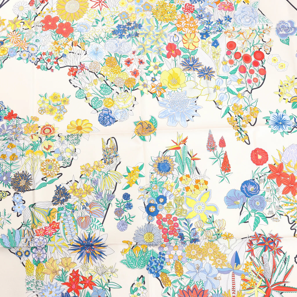 Hermès Carré 90 "PLANIFLEURS" Silk handkerchief in Ecru
