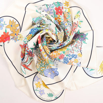 Hermès Carré 90 "PLANIFLEURS" Silk handkerchief in Ecru