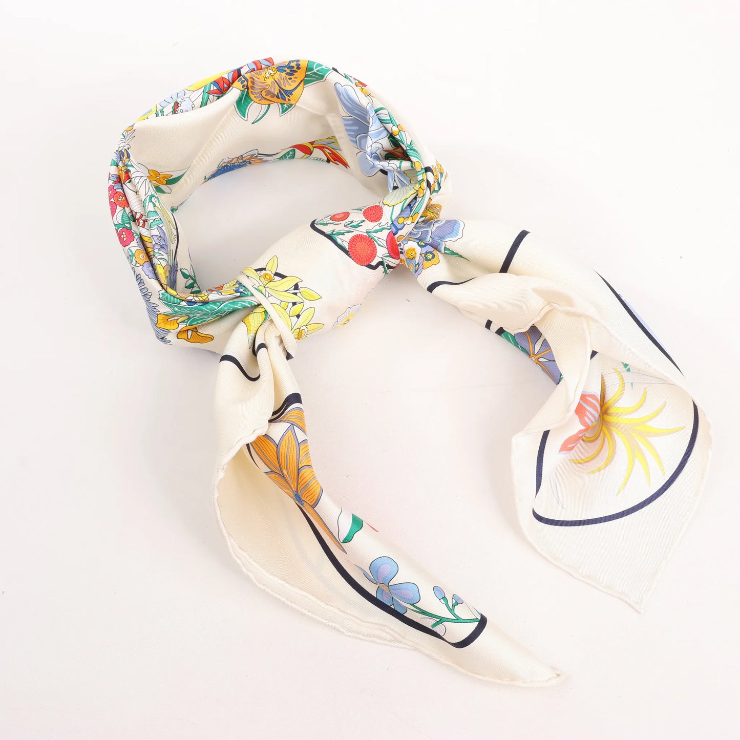 Hermès Carré 90 "PLANIFLEURS" Silk handkerchief in Ecru