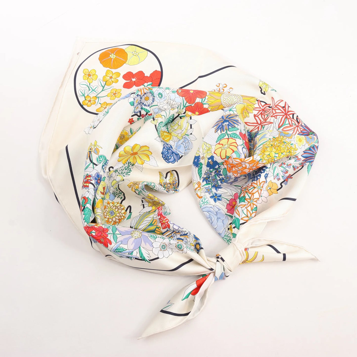 Hermès Carré 90 "PLANIFLEURS" Silk handkerchief in Ecru