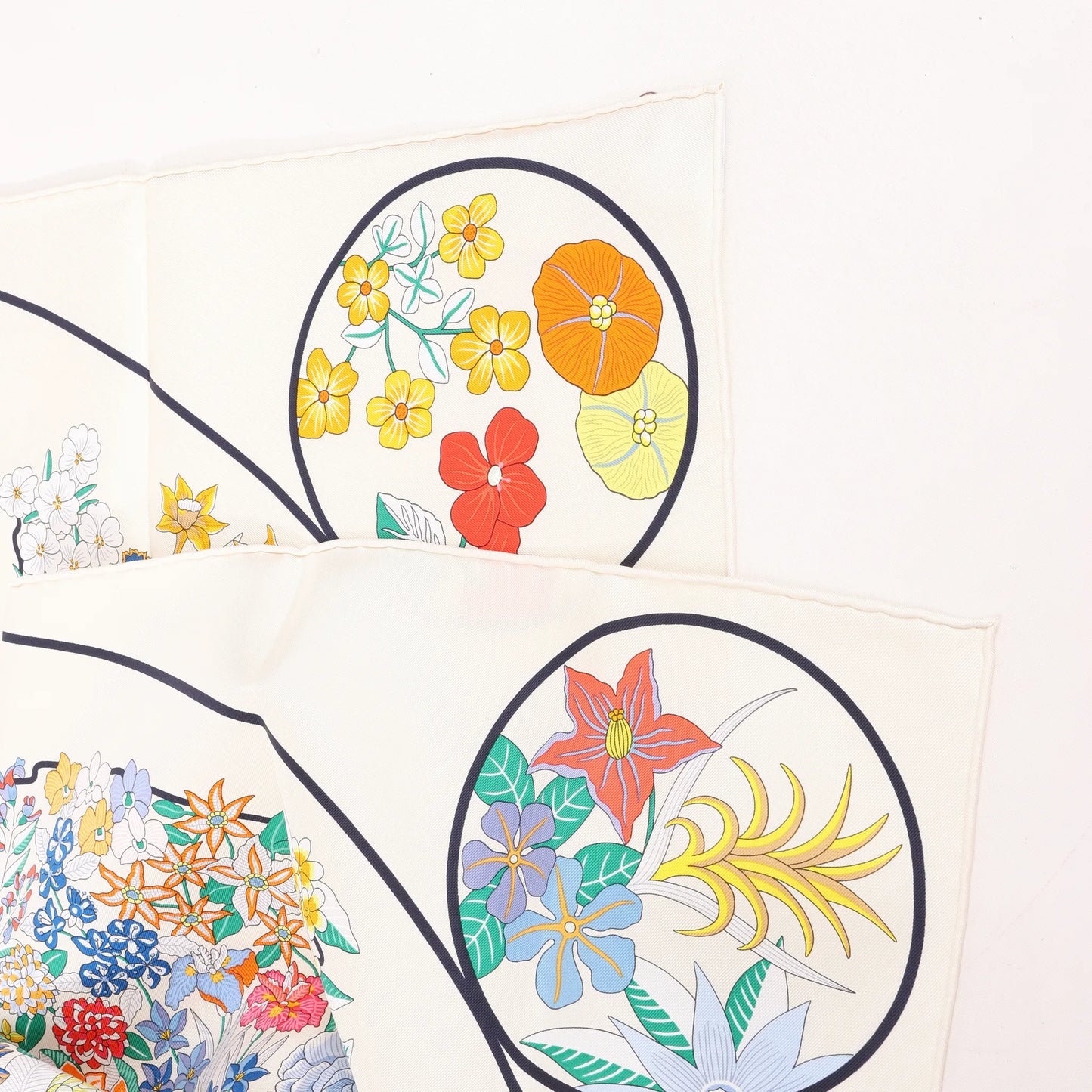 Hermès Carré 90 "PLANIFLEURS" Silk handkerchief in Ecru