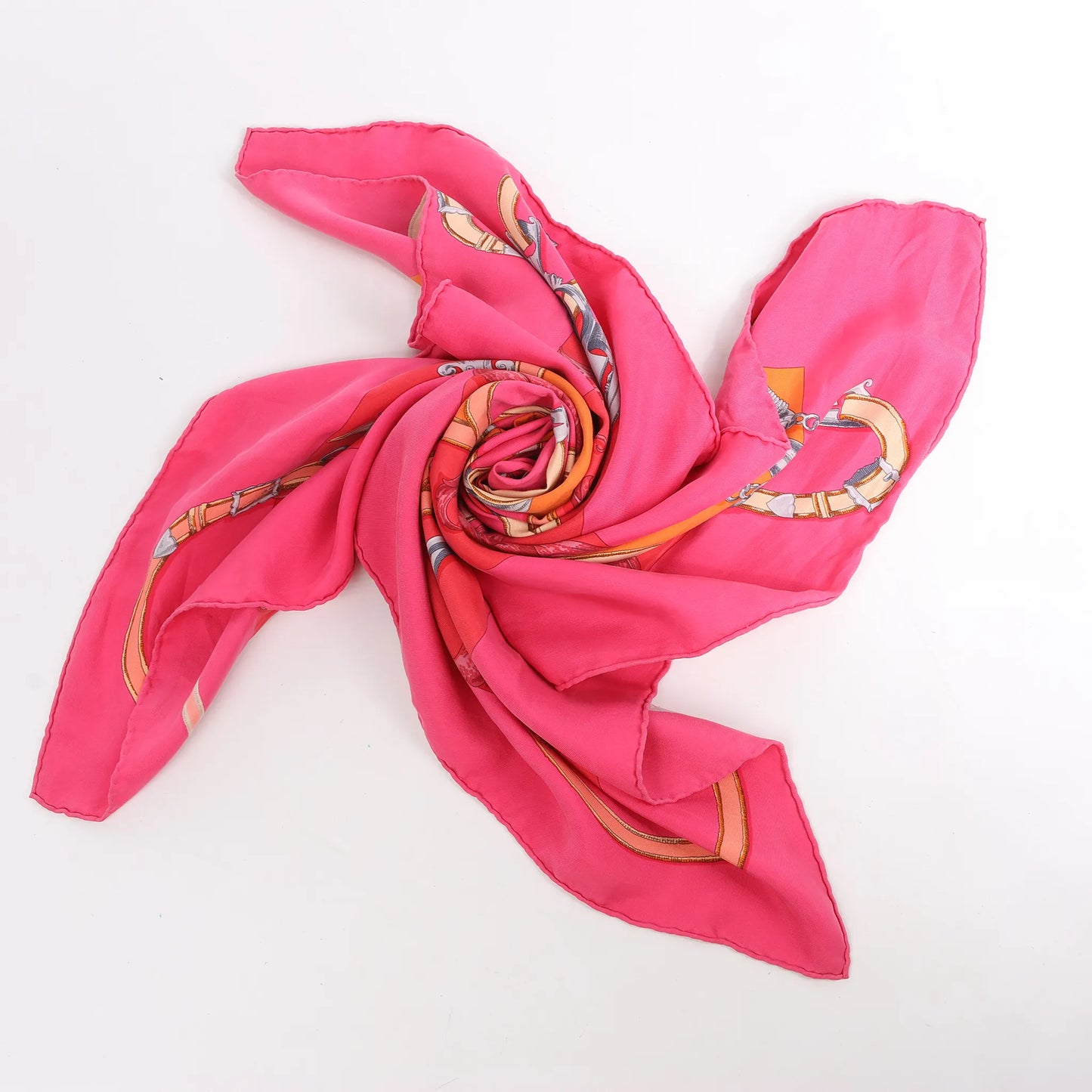 Hermès Carré 90 "L'Instruction du Roy" Silk handkerchief in Pink