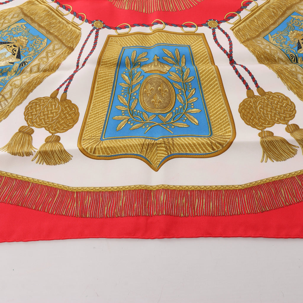 Hermès Carré 90 "Poste et Cavalerie Sabre" Pañuelo de seda en Rojo