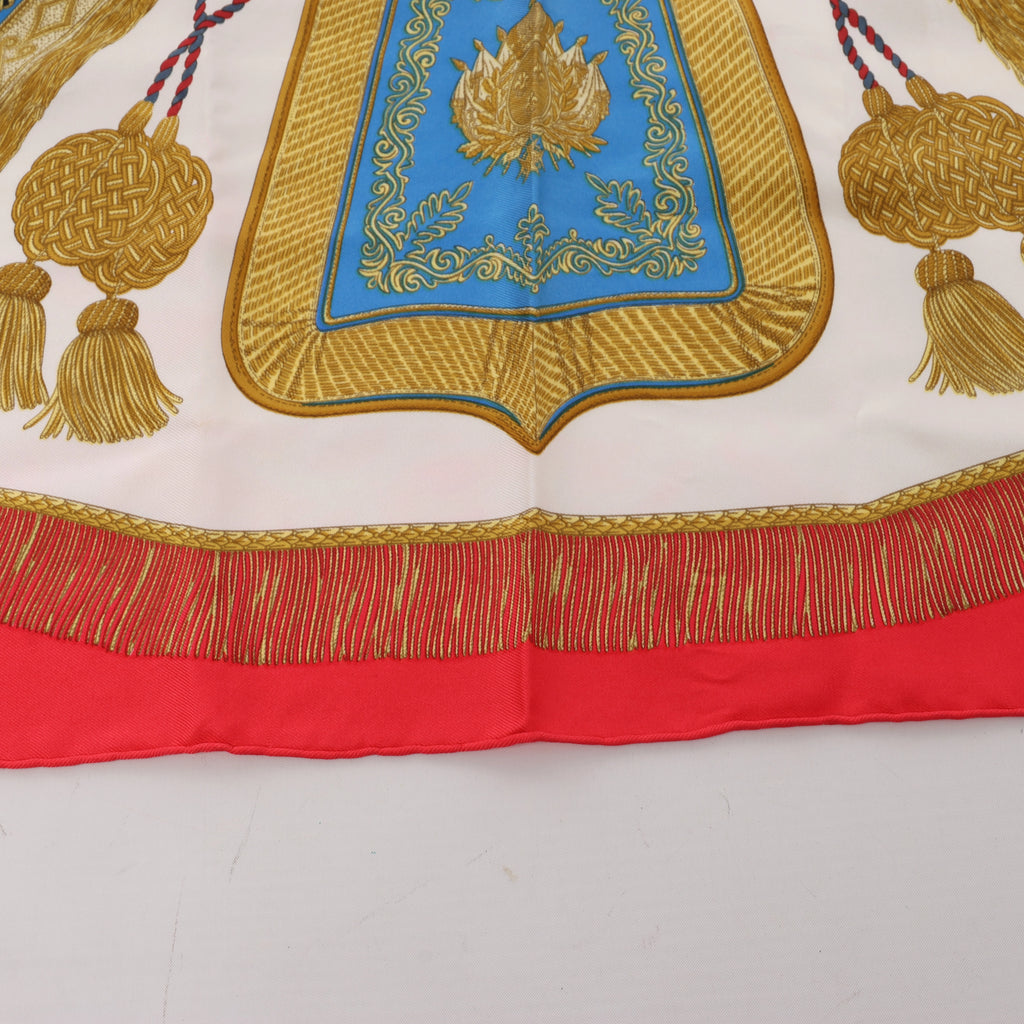 Hermès Carré 90 "Poste et Cavalerie Sabre" Pañuelo de seda en Rojo
