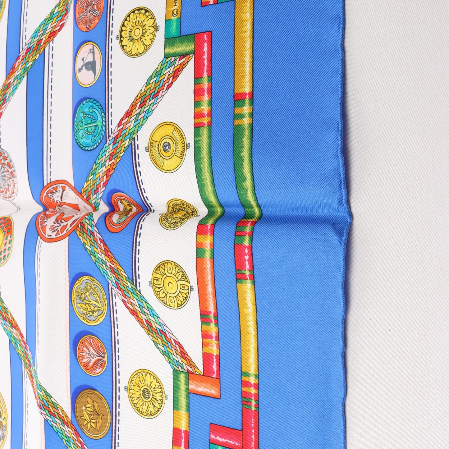 Hermès Carré 90 "Petite Main" Silk handkerchief in Blue