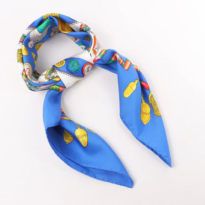 Hermès Carré 90 "Petite Main" Silk handkerchief in Blue