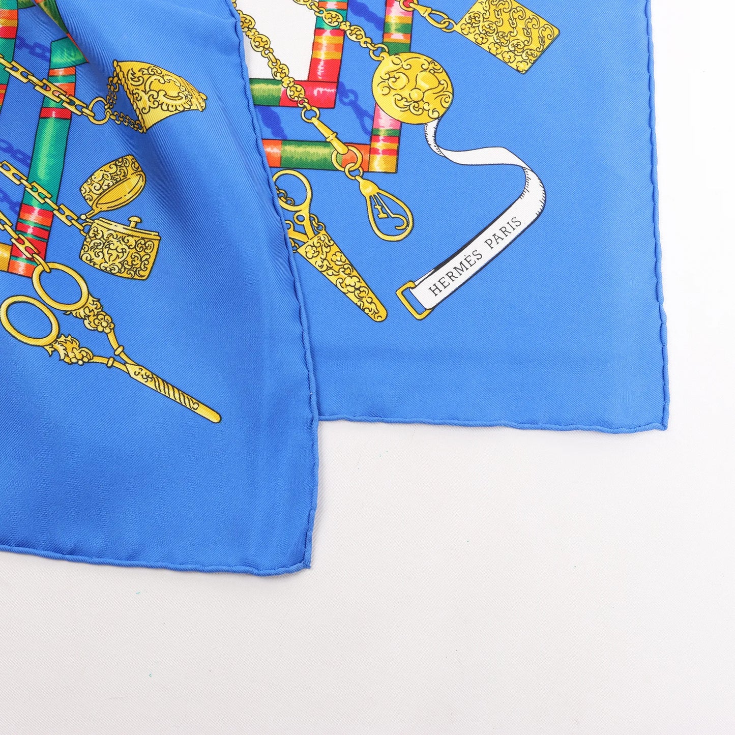 Hermès Carré 90 "Petite Main" Silk handkerchief in Blue