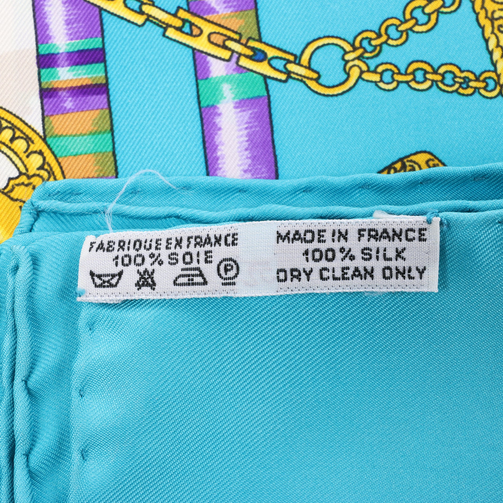 Hermès Carré 90 "Petite main" Silk handkerchief in Blue
