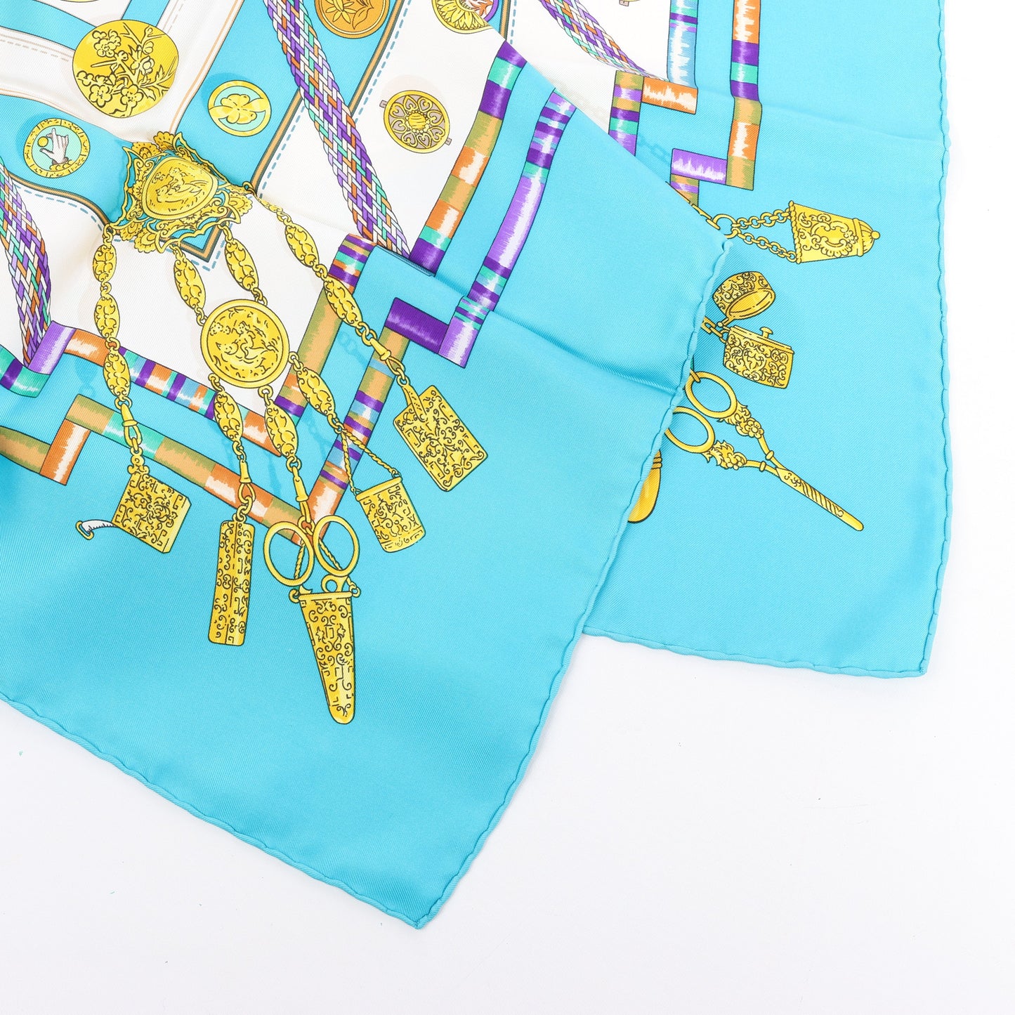 Hermès Carré 90 "Petite main" Silk handkerchief in Blue