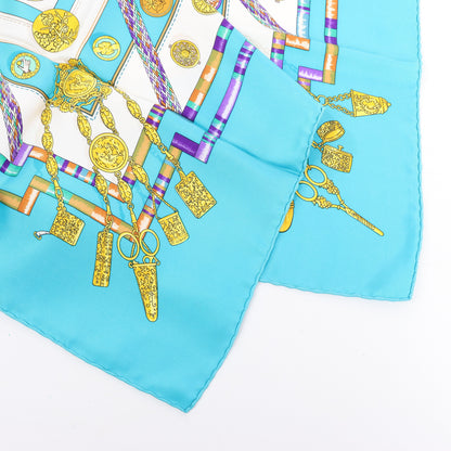 Hermès Carré 90 "Petite main" Silk handkerchief in Blue