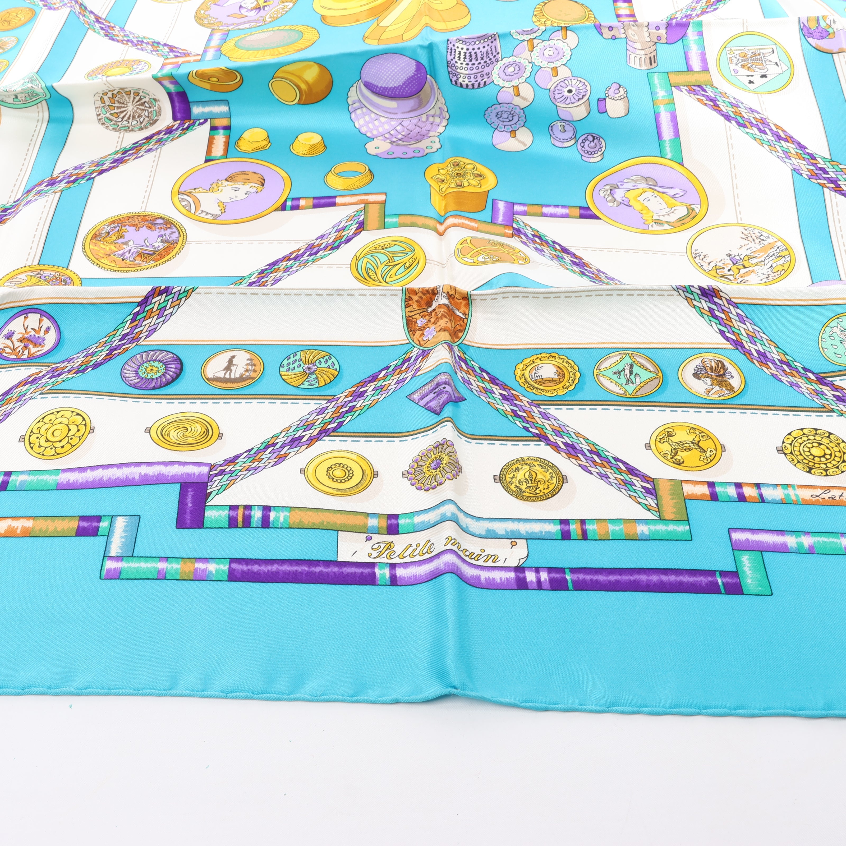 Hermès Carré 90 "Petite main" Silk handkerchief in Blue