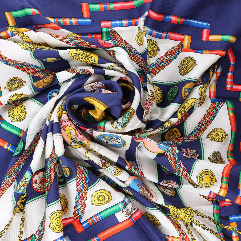 Hermès Carré 90 "Petite main" Silk handkerchief in Navy Blue