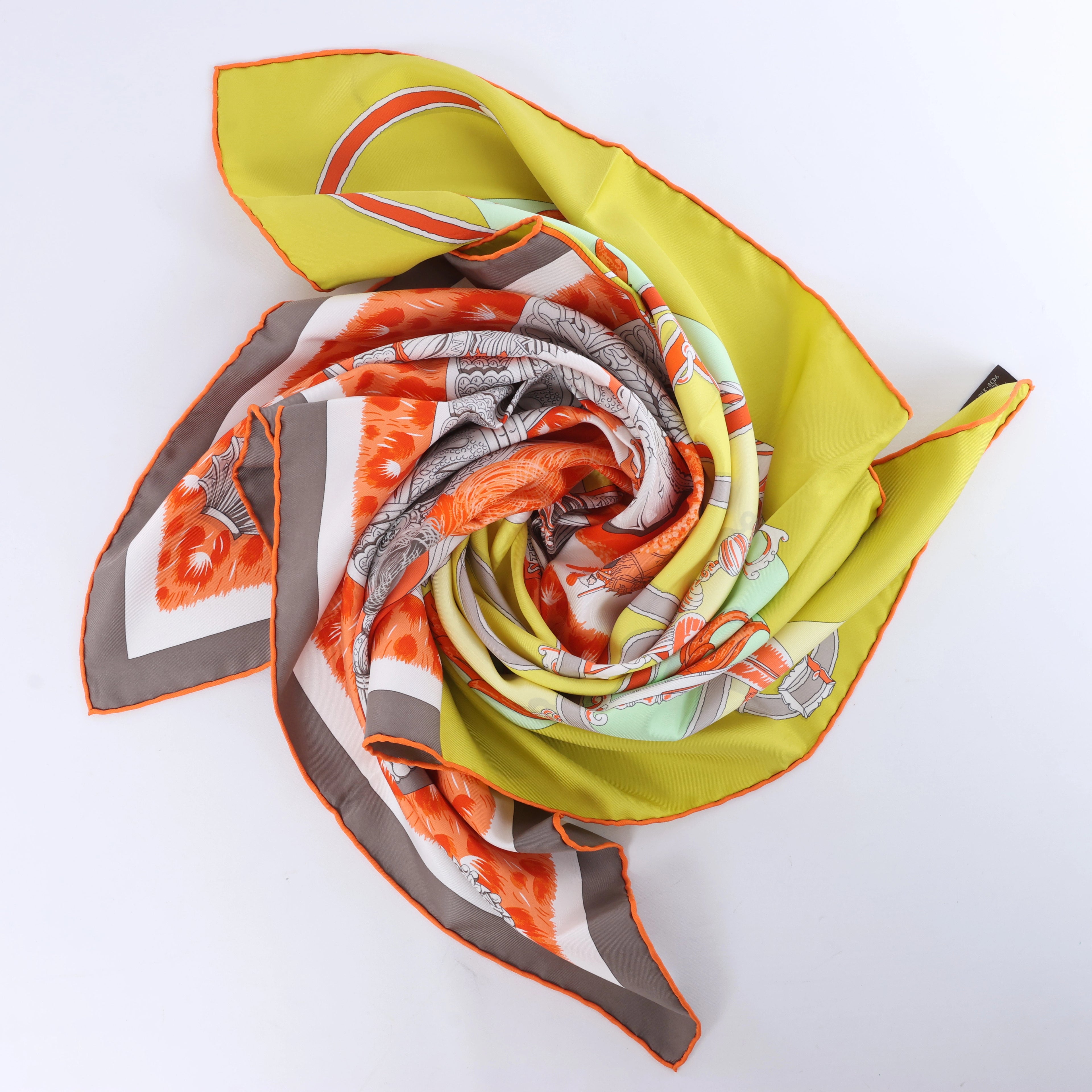 Hermès Carré 90 "Plumets du Roy King's" Silk handkerchief in Orange x Yellow
