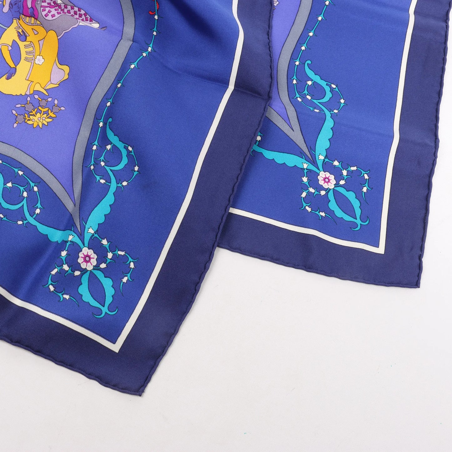 Hermès Carré 90 "Poesie Persane" Silk handkerchief in Navy Blue