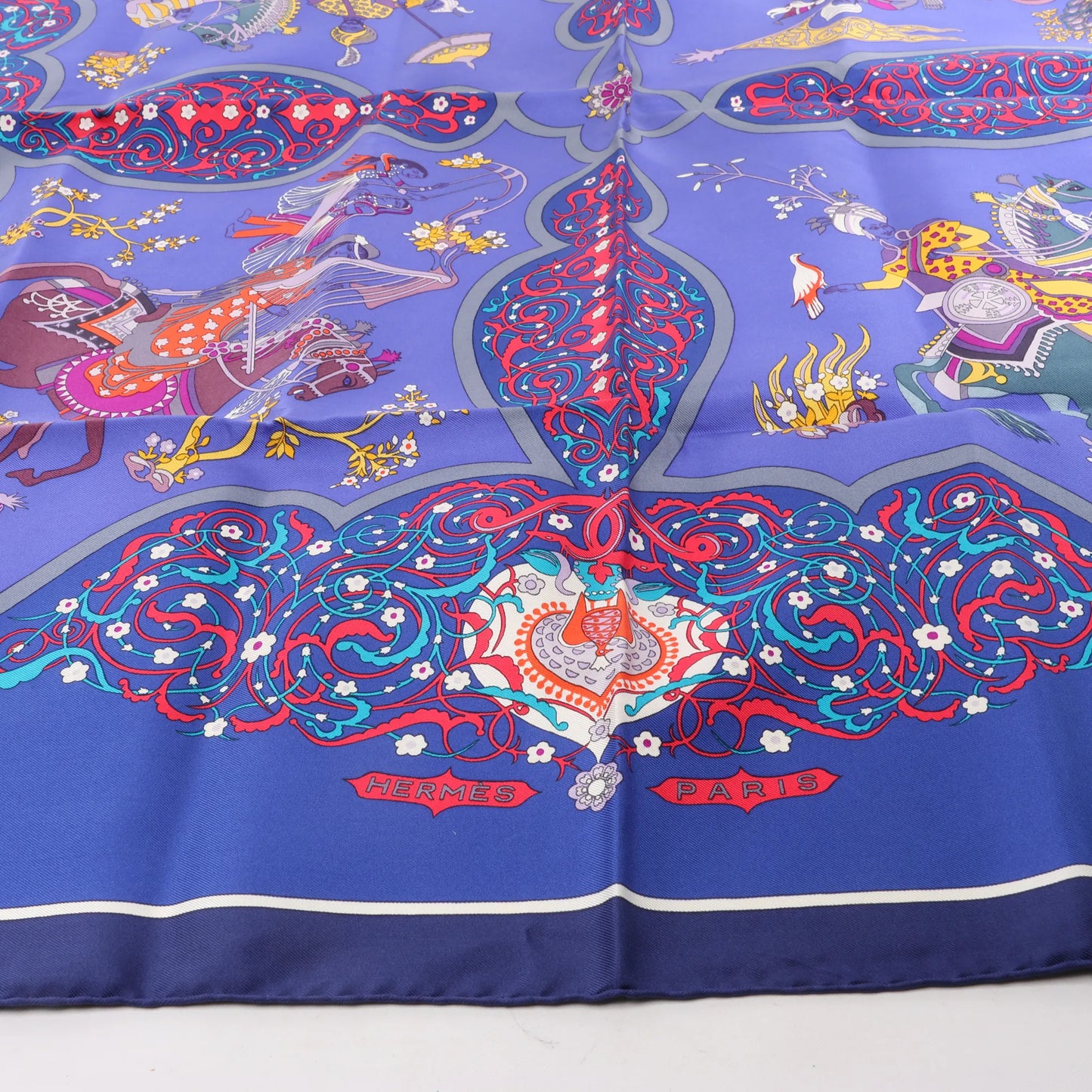 Hermès Carré 90 "Poesie Persane" Silk handkerchief in Navy Blue