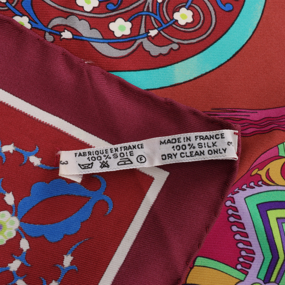 Pañuelo Hermès Carré 90 "SPRINGS" 100% seda