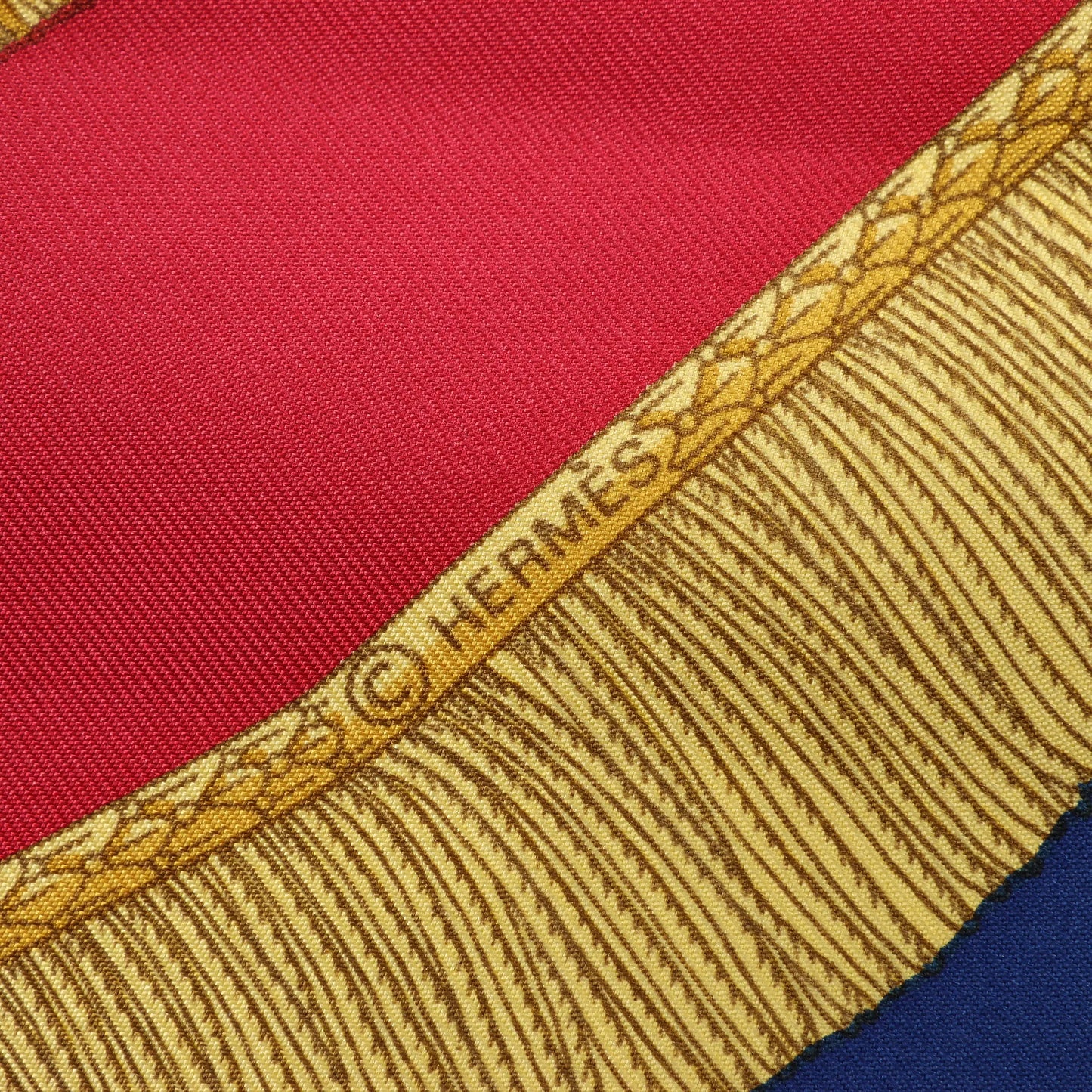 Hermès Carré 90 "Poste et Cavalerie Saber" Silk handkerchief in Red