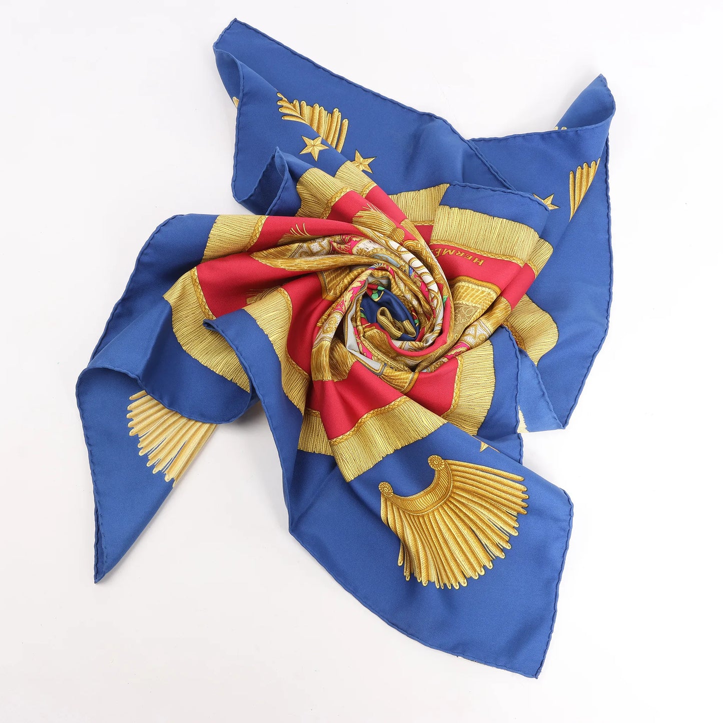 Hermès Carré 90 "Poste et Cavalerie Saber" Silk handkerchief in Red